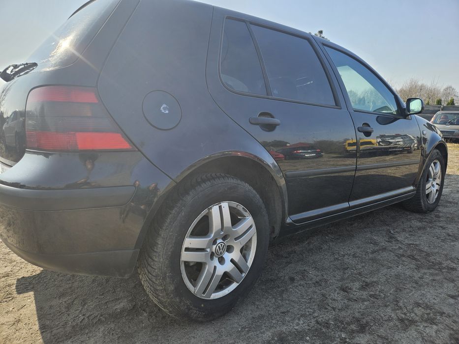 VW Golf 4 LC9Z zderzak maska lampa blotnik drzwi klapa koła pas 1.4