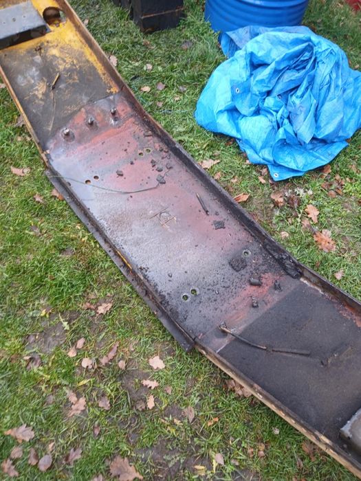 Pług spych do ziemi do sniegu