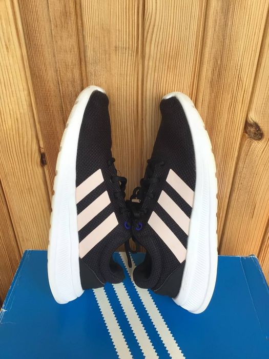Оригинальные кроссовки Adidas , р 39-39, 5 (26 см)  В идеале!