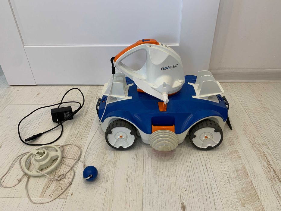 Robot czyszczący do basenów Bestway Flowclear Aquatronix 58482