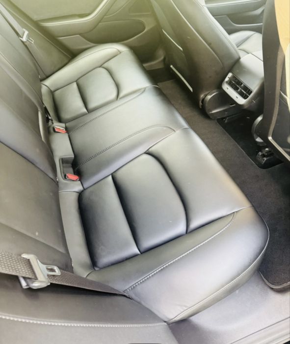 Оренда Tesla для таксі 390+ км