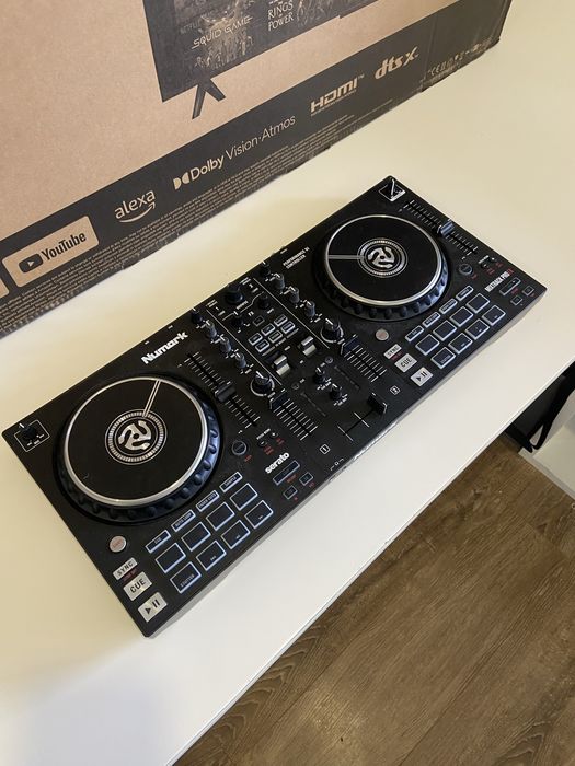 Mesa DJ Mixtrack Pro FX, exelente estado