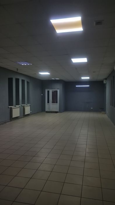 Оренда  .Приміщення 100 кв.м .У центрі міста