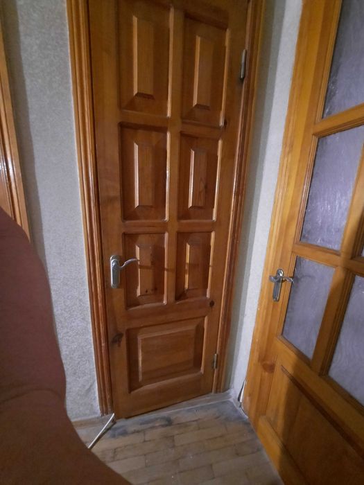 Продам  міжкімнатні двері вживані 2шт.