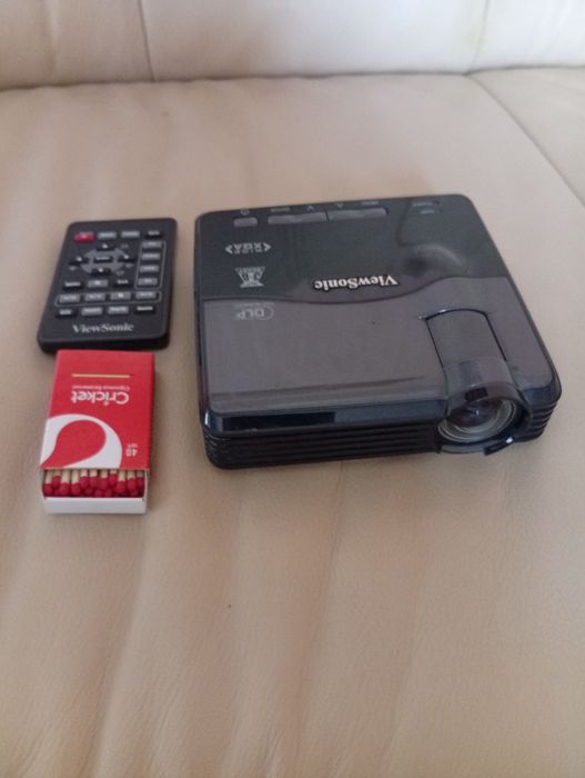 Минипроектор viewsonic w200