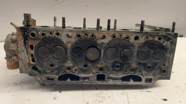 Colaça / cabeça do motor RENAULT Clio I (B/C57_, 5/357_)