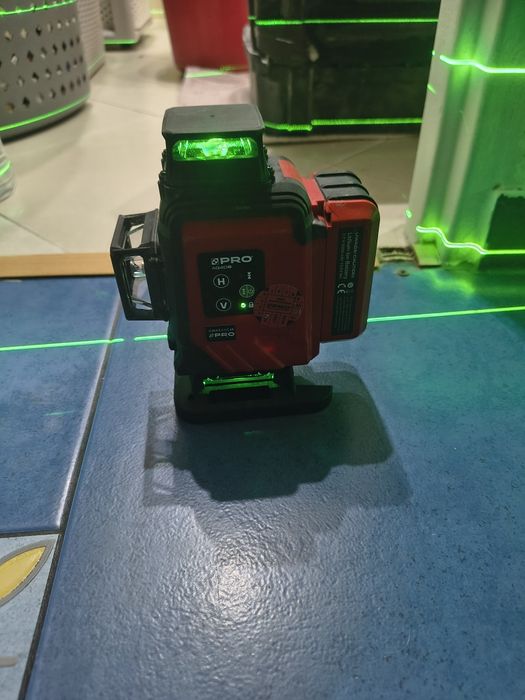Laser krzyżowy Pro AQ4DG