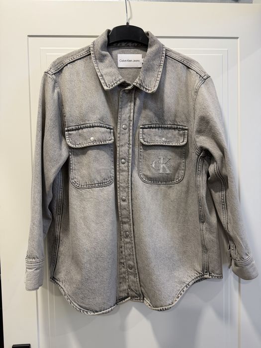 Продам джинсовку Calvin Klein Jeans