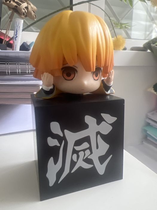 Mangas demon slayer 1-14 + Figura colecionável Zenitsu