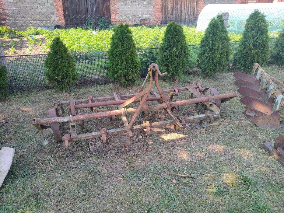 Pług 5skibowy,  brony, kultywator i inne
