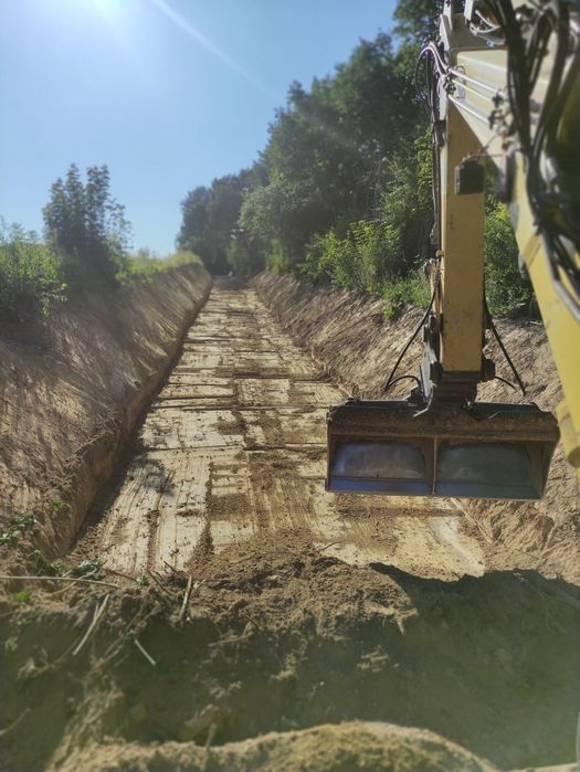 Usługi koparką, przyłącza, niwelacja terenu