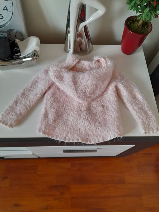 Sweterek rozm 2 lata