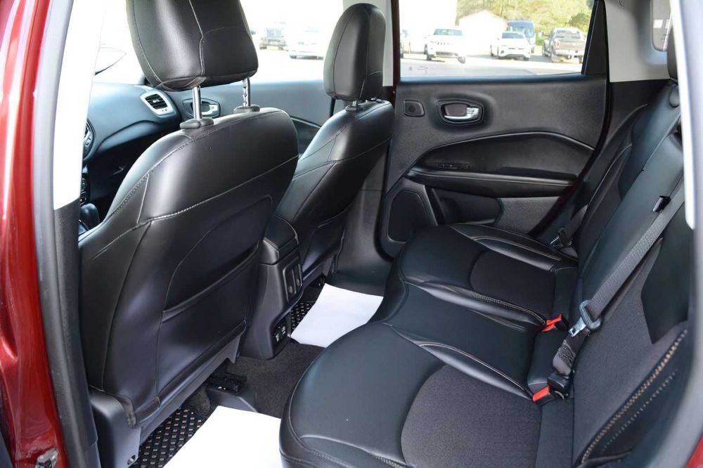 Jeep Compass      2021