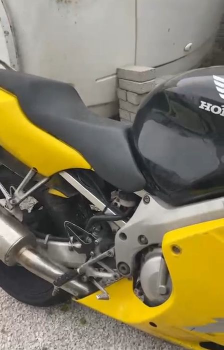 Honda CBR 600 f4 2000 acidentada c/documentos