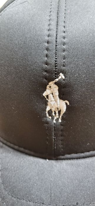 Czarna czapka z daszkiem unisex damska męska uni