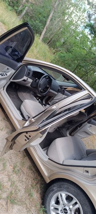 Kia cerato 2006 год