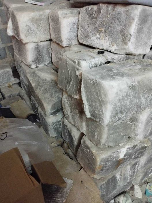 Соляні блоки розміром 20х20х40 см,  для будівлі соляних кімнат