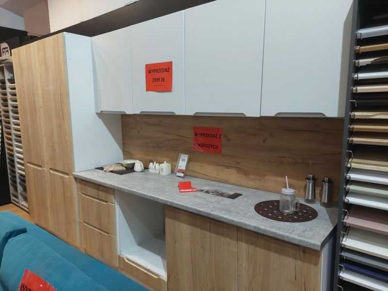 kuchnia z ekspozycji sklepu szerokość 245cm