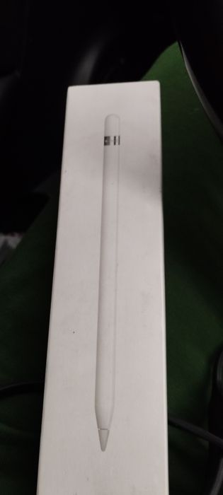 Apple pencil . До Айпада