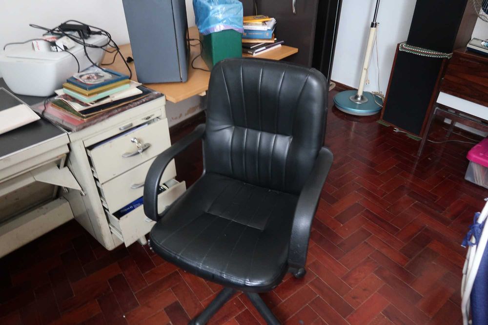 Secretária metálica para escritório