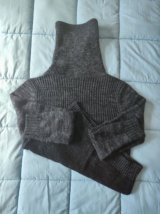 Camisola de gola alta