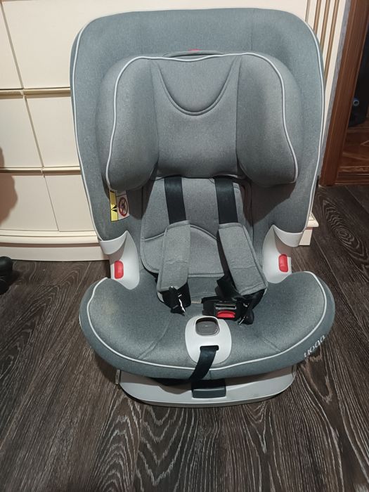 Продам дитяче автокрісло Caretero Yoga