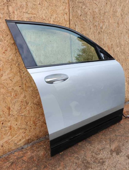 Двері Mercedes GLB X247 W247 передні або задні праві ліві разборка