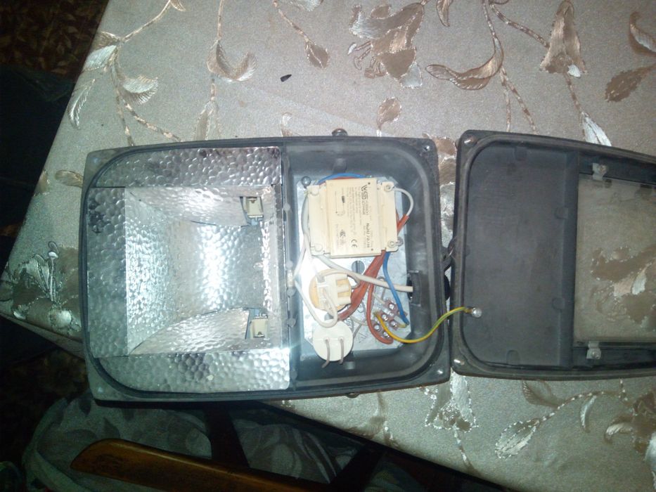 Продам Прожектор