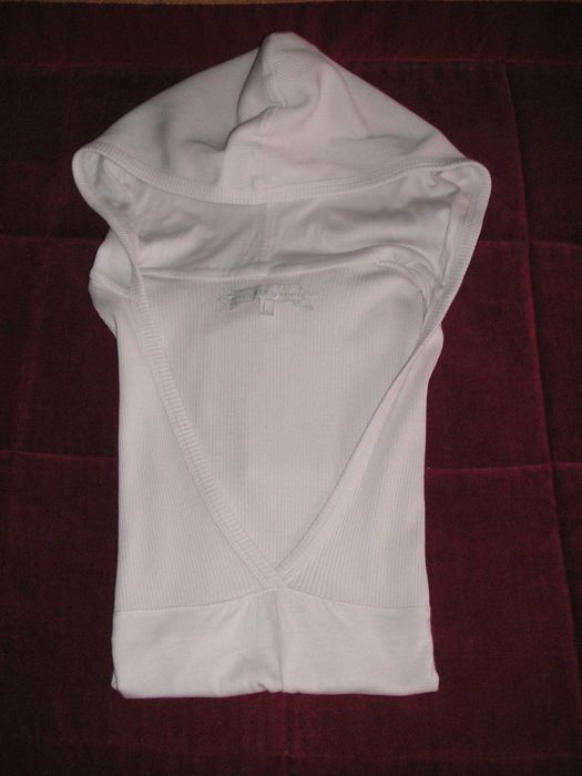 T Shirt / Túnica com Capuz Bershka e Zero´s