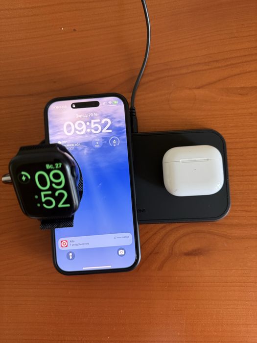 Продам док- станция безпроводной зарядки 3 в 1 Zens для техники Apple