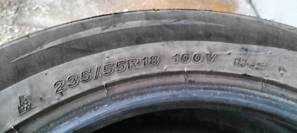 Opony wielosezonowe 235/55R18 4 szt