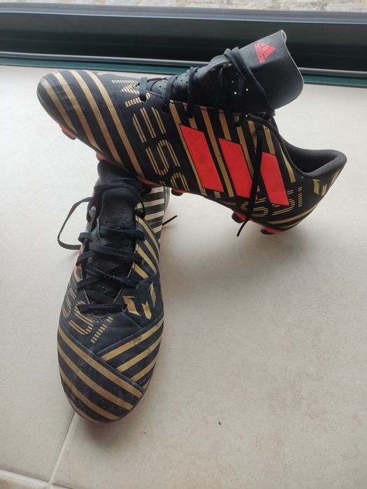 Chuteira adidas Messi
