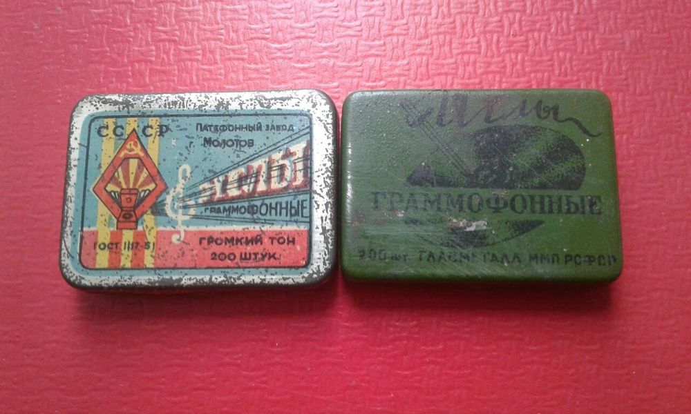 Иголки  патефоные  граммофоные.