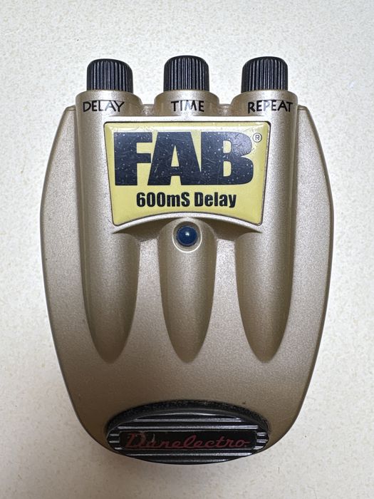 Pedais Guitarra (FAB Delay/Metal)