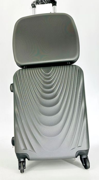 Nowy zestaw walizek podróżnych - wysyłka Olx