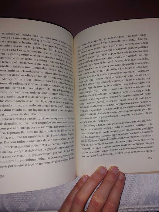 Livro "Memorial do Convento"