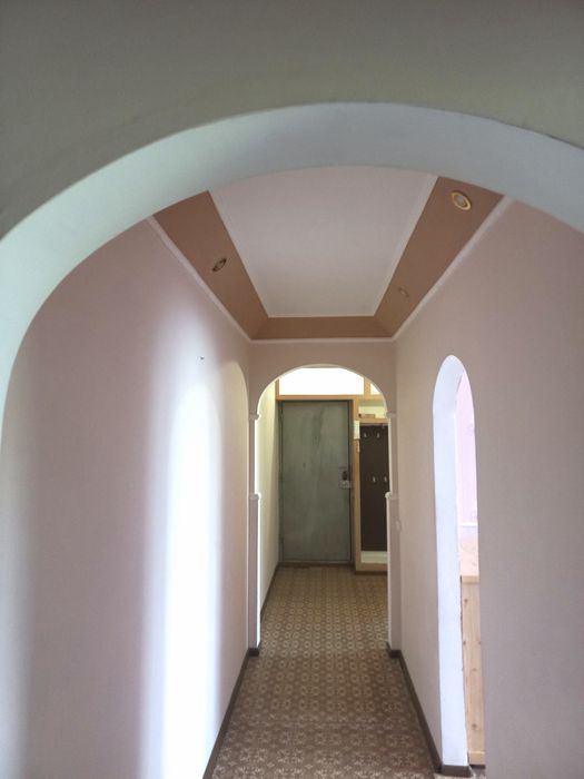 Продам 3-кімнатну квартиру 68,1 м², Вараш
