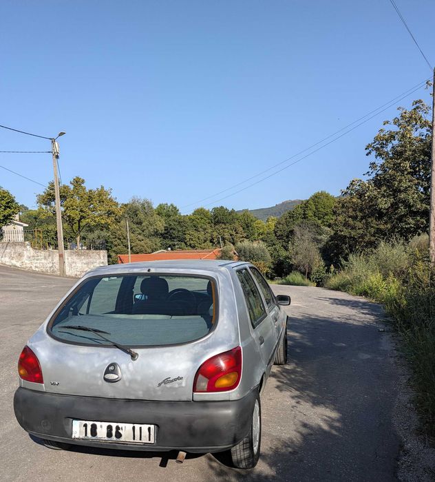 FORD Fiesta 1.25i 16V Gasolina 75 cv - Boa mecanica