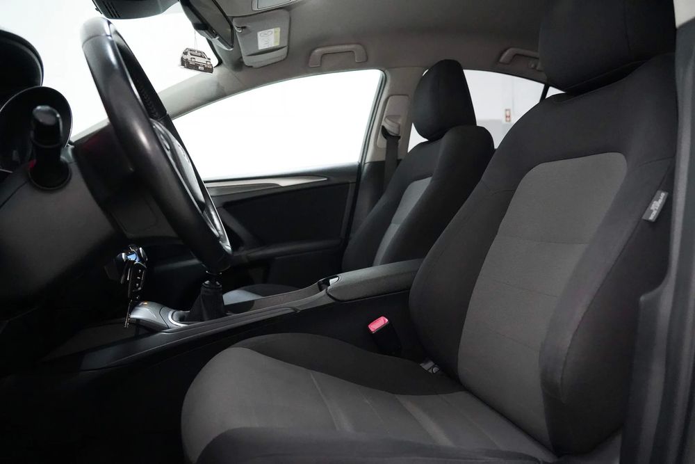 Toyota Avensis — fotografia 6
