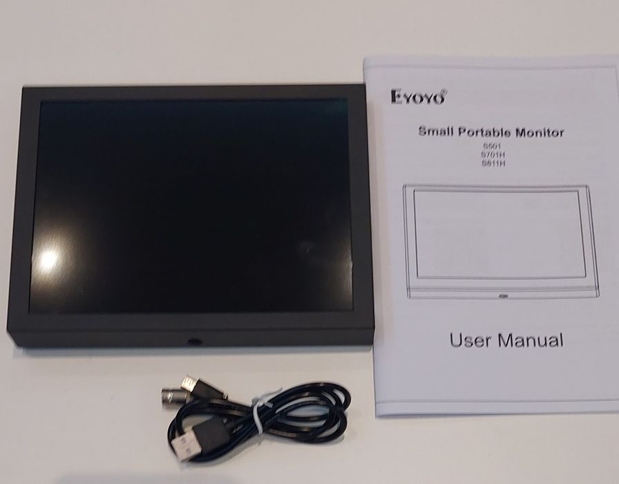 Monitor przenośny 8" Eyoyo S811H HDMI VGA AV LCD TFT