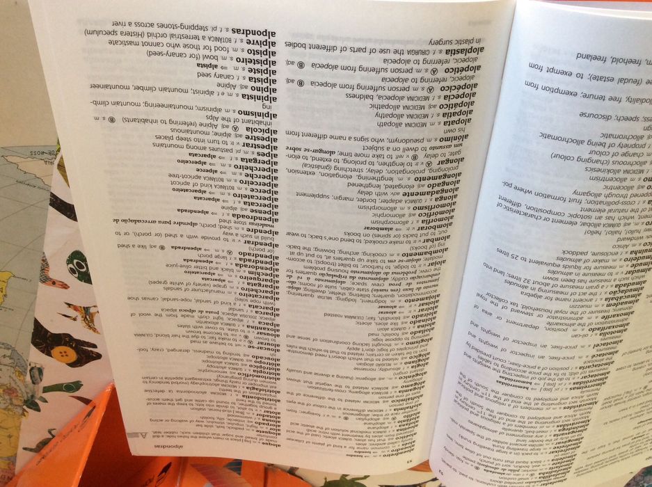 de Língua Portuguesa Inglês-Português Português-Inglês