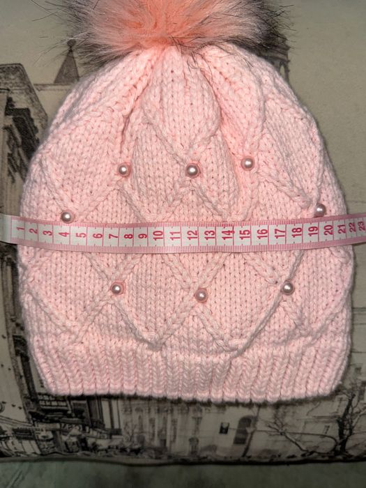 Рожева шапочка з перлинками