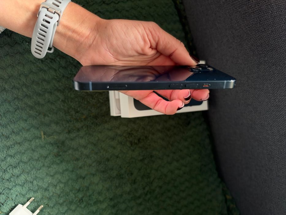 iPhone 13, kondycja baterii 87%