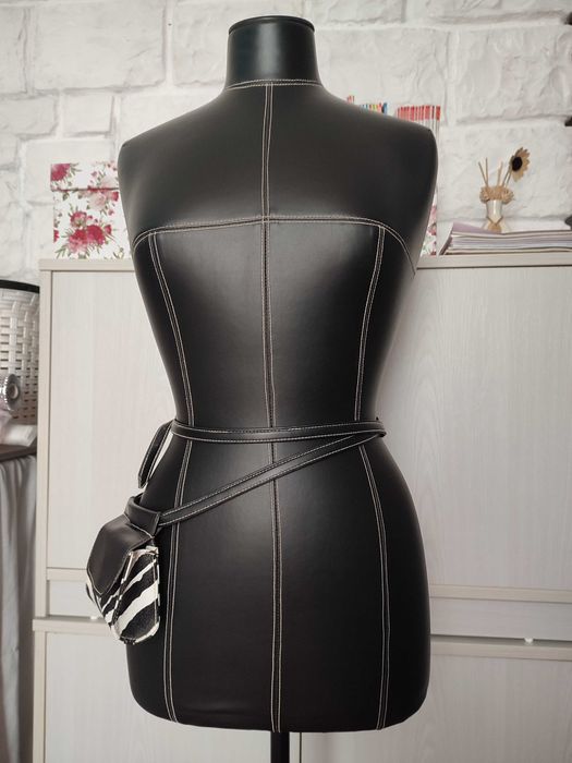 Manequim em ferro e napa