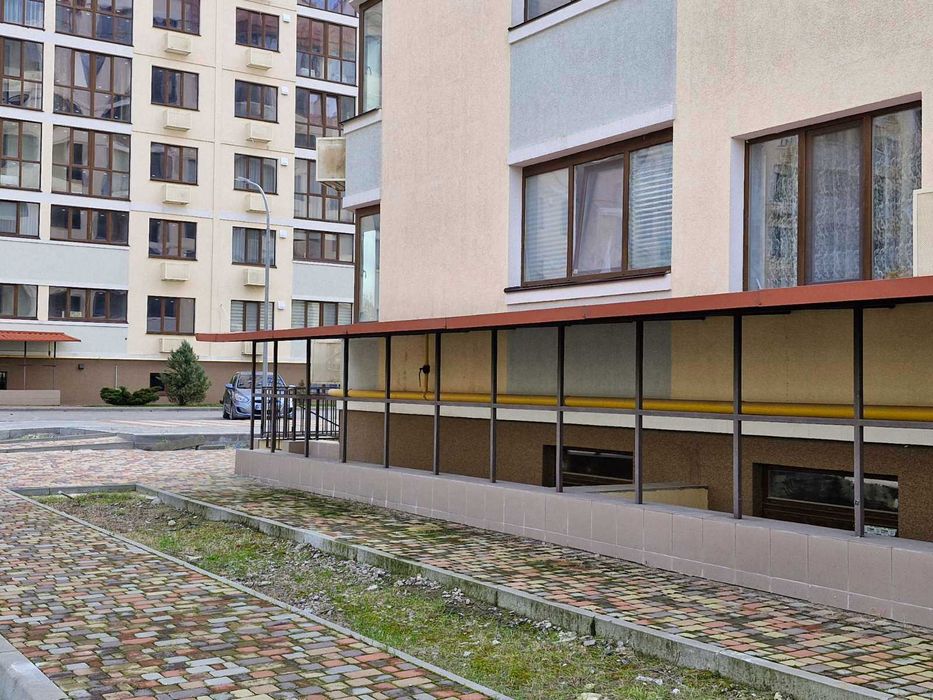 Комерційне приміщення 27,5 м2 в с. Щасливе ЖК 7*Я