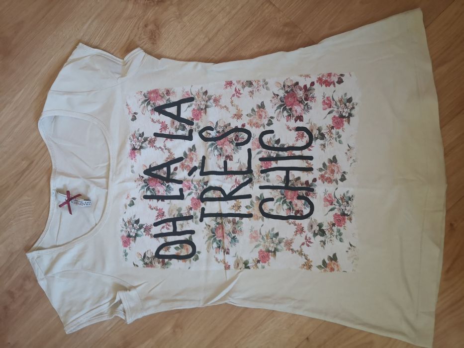 Beżowa bluzka t-shirt 36 Stradivarius