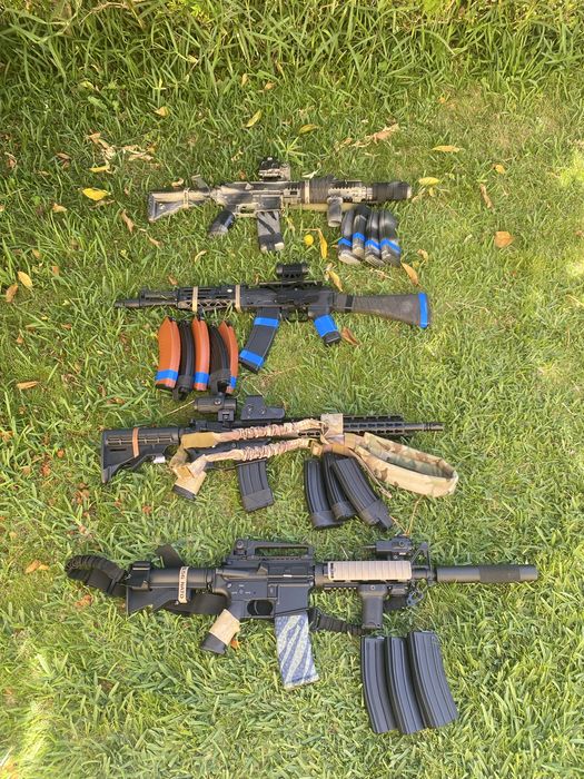 Airsoft Replica M4 / AR 15 / HK 416 / AK 105 / AK 47