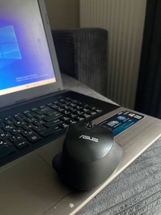 ASUS R700VJ-T2112 i5-3210M/16GB