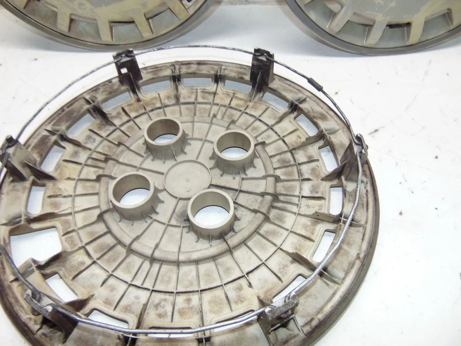 Nissan Vanette tampões roda