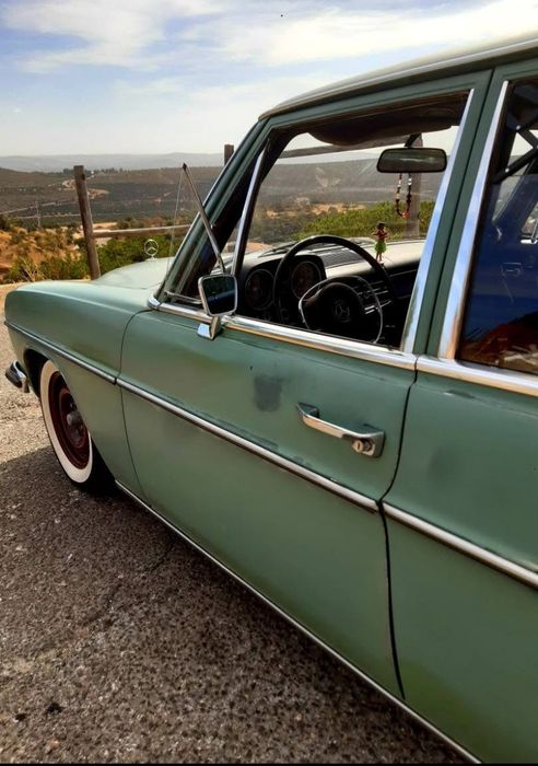 Mercedes w115 200d 1972